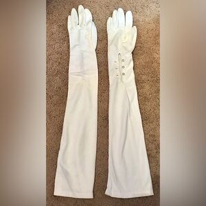 Vintage 1950s Macy’s White Nylon Opera Gloves 21” LONG 3 Pearl Buttons W/ Bag